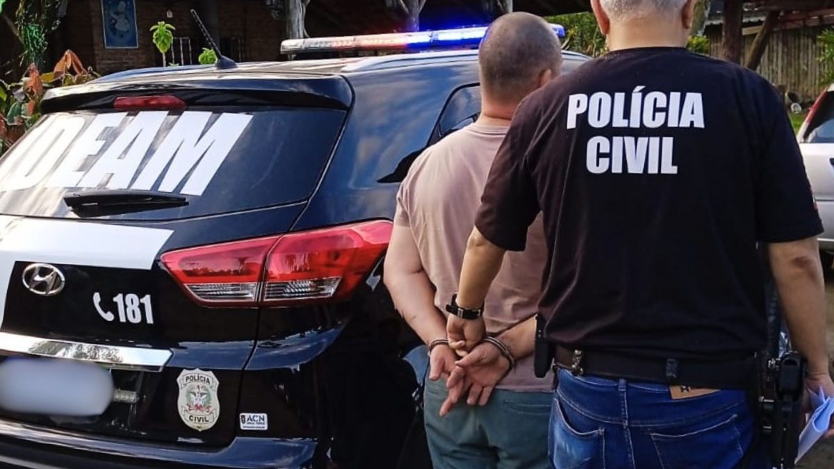 Após mulher escapar de 12 horas de cárcere privado, tortura, agressões e ameaças com espingarda, companheiro é preso em SC