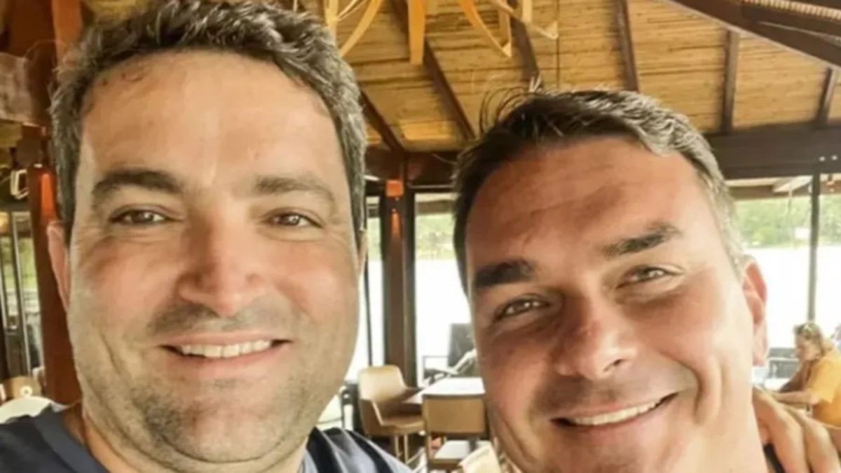 PF faz busca contra ex-servidor do STJ suspeito de vazar informações a advogado amigo de Flávio
