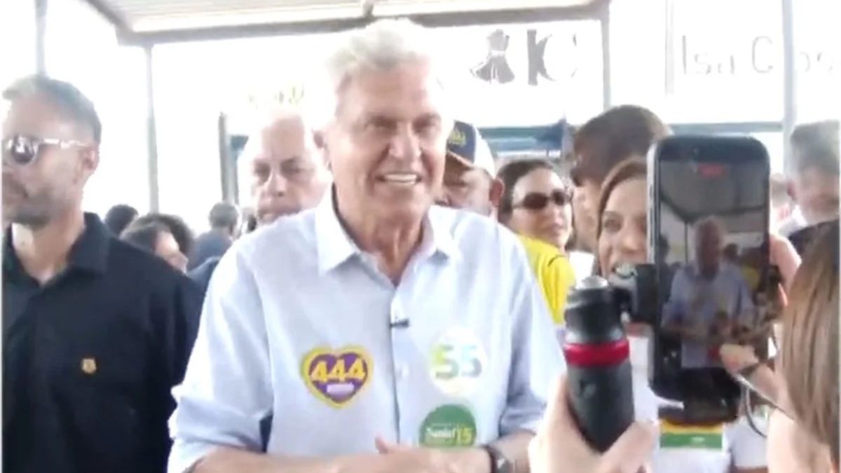 Candidato à Presidência, Ronaldo Caiado vota em Goiás ao lado de Kassab e deve acompanhar apuração no Palácio das Esmeraldas