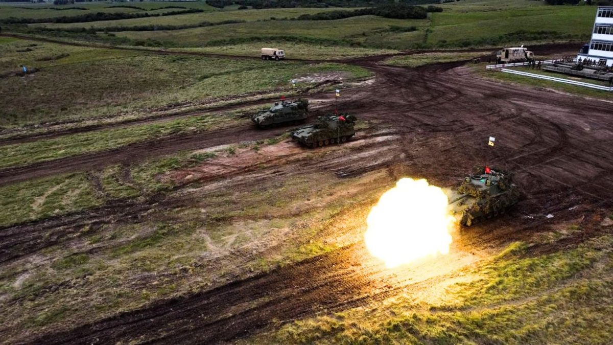 Exército do Brasil e Argentina mobilizam 2,8 mil militares e arsenal com mais de 600 viaturas, mísseis e tanques de guerra no RS
