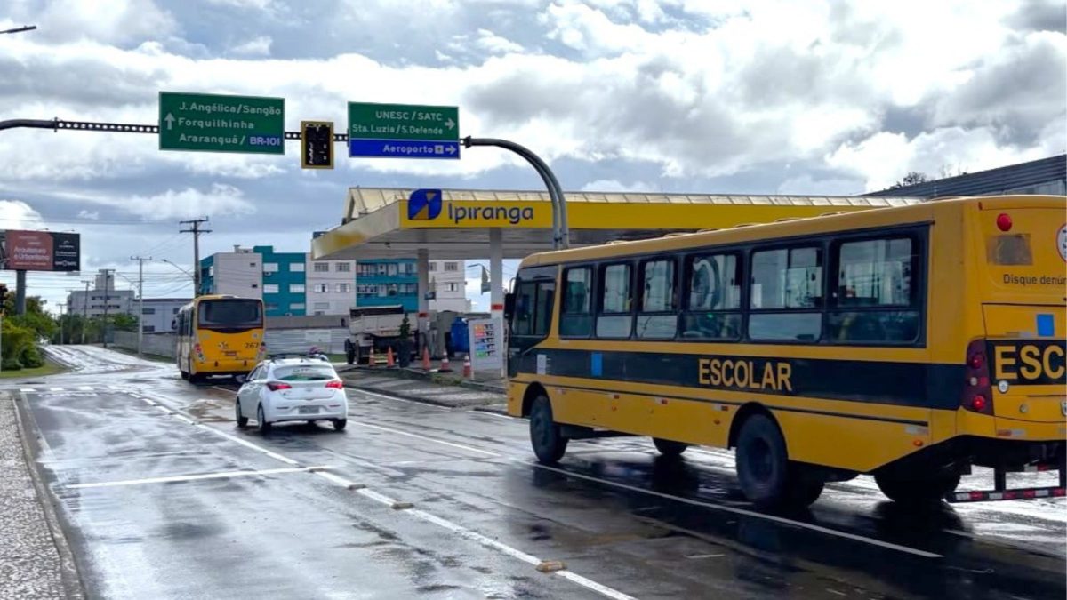 Trânsito muda na principal avenida de Criciúma, com objetivo de melhorar o fluxo no acesso às universidades; veja as novas regras