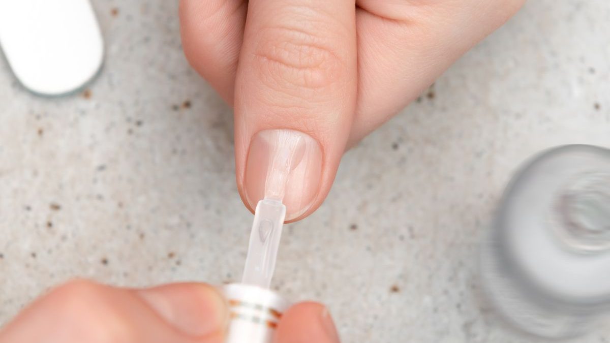 Anvisa proíbe e determina recolhimento de produto que prometia regenerar e eliminar 99% dos fungos e bactérias das unhas