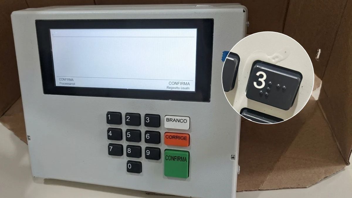 Homem cola teclas de urna, eleitora faz denúncia e suspeito é identificado no Mato Grosso do Sul
