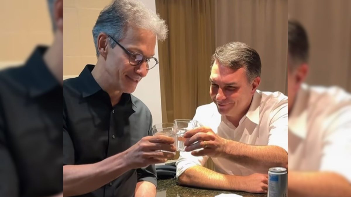 Zema apoia Flávio Bolsonaro no 2º turno e declara voto contra o PT : ‘Brasil não aguenta mais Lula’